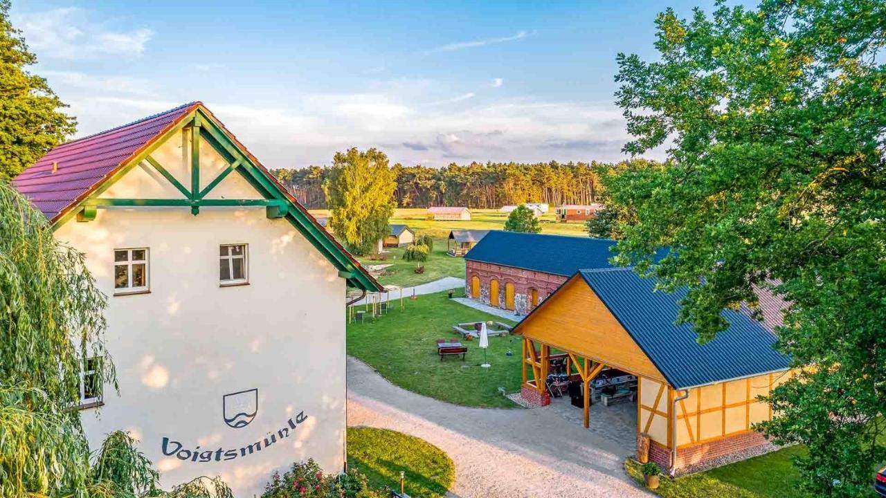 Отель Landgut Voigtsmuehle Friedland  Экстерьер фото